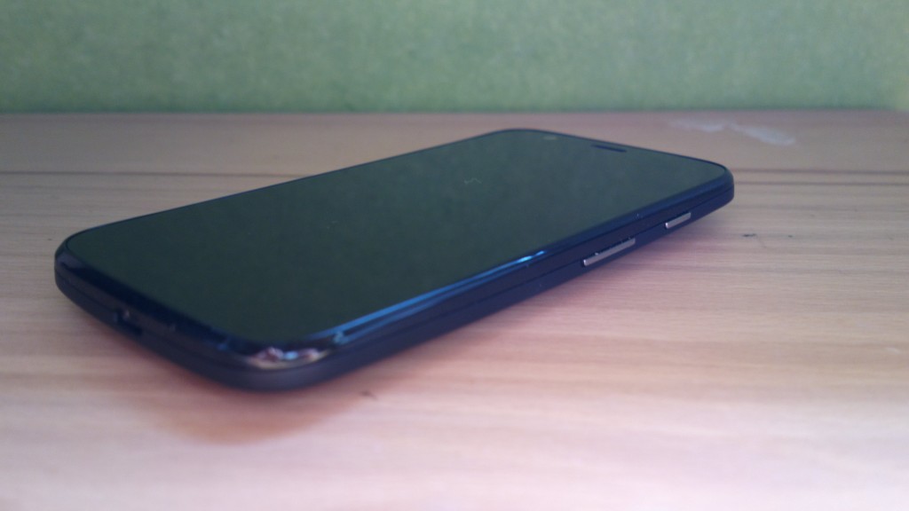 moto g review front top right ycp