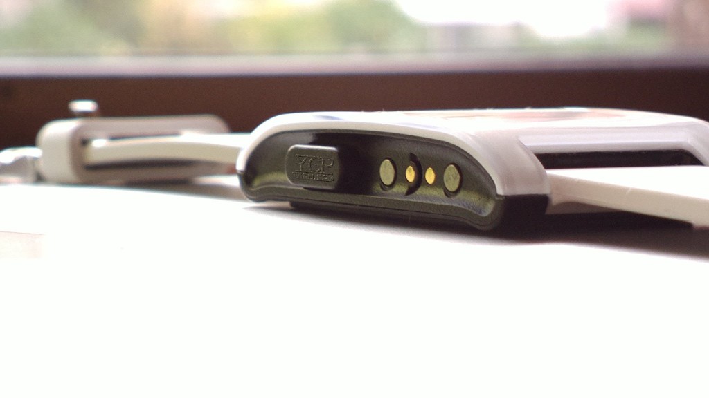 ycp review pebble charging port
