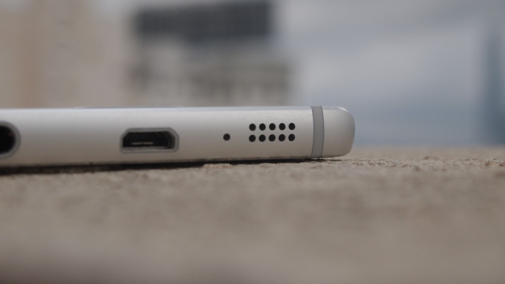 Samsung Galaxy S6 Edge review ycptech bottom speaker grill
